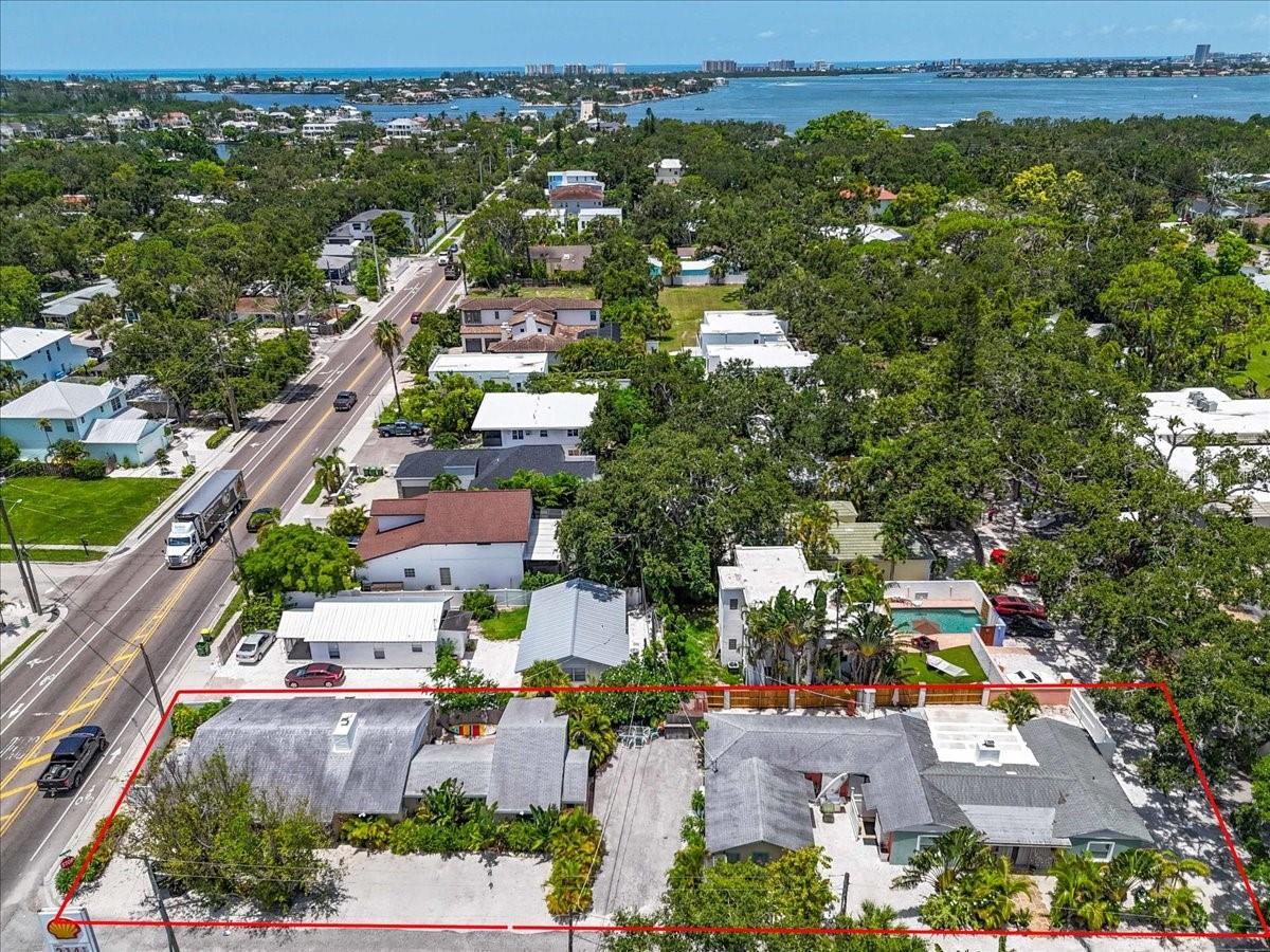 Property Photo:  1761 Siesta Drive  FL 34239 
