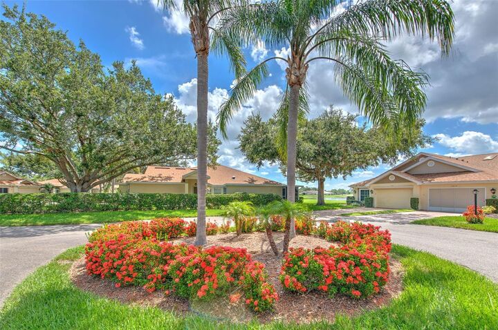 Property Photo: 2012 Fall River Court 107 FL 33573