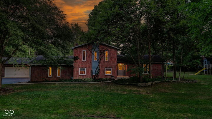 Property Photo:  812 Eaglewood Drive  IN 46077 