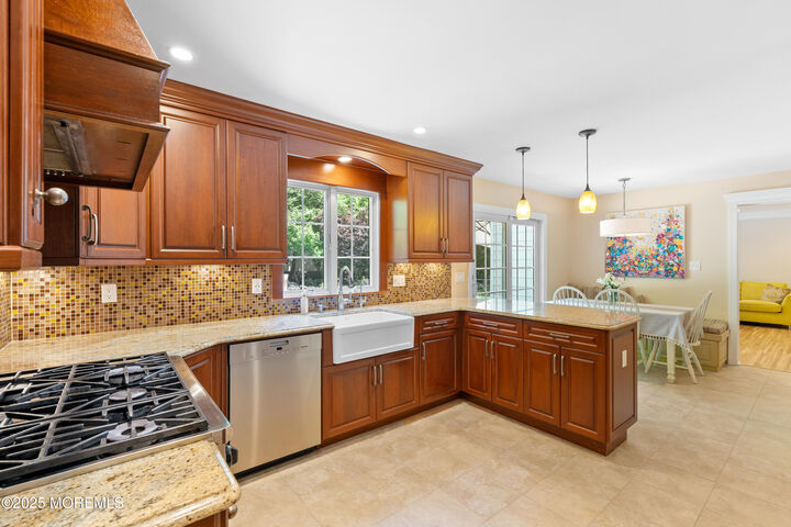 Property Photo: 7 Lorraine Court NJ 08816