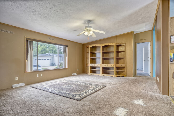 Property Photo:  194 Sparrow Drive  IL 60411 