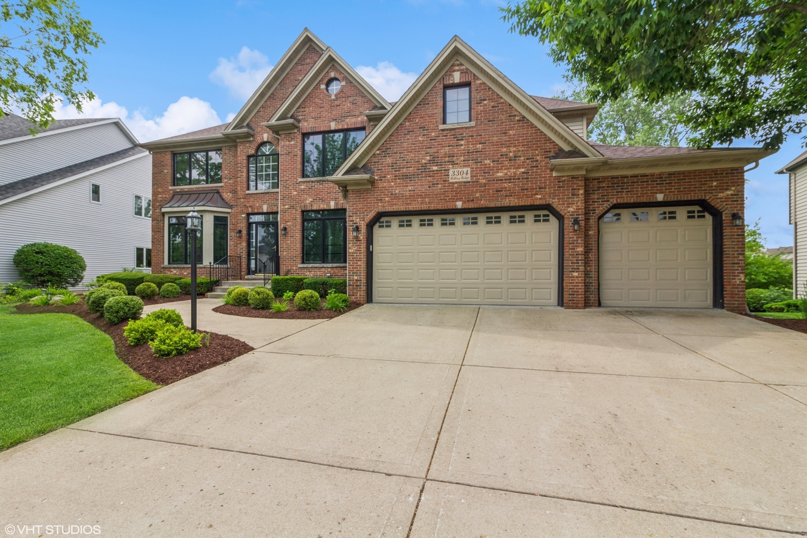 Property Photo:  3304 Rollingridge Road  IL 60564 
