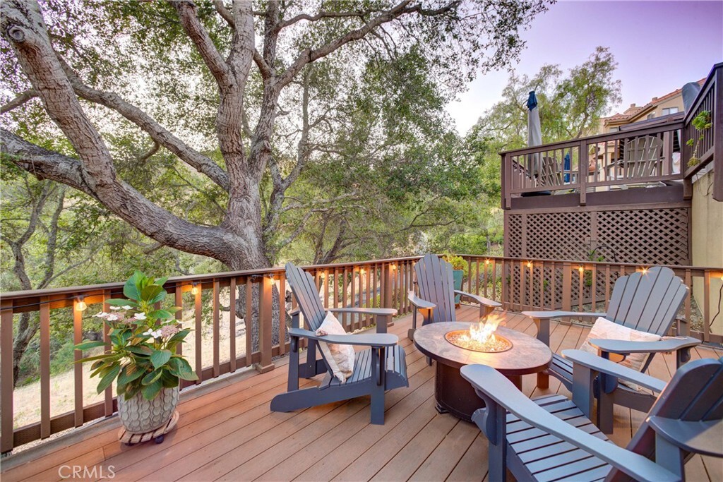 Property Photo:  6362 Coffeeberry Court  CA 93424 