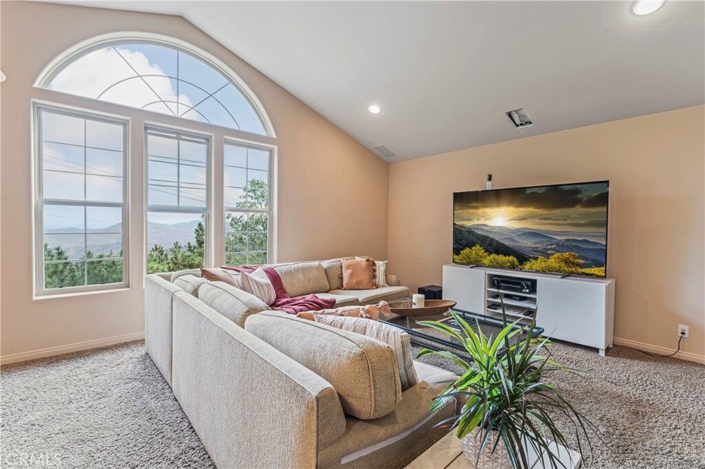 Property Photo:  1276 Kodiak Drive  CA 92352 