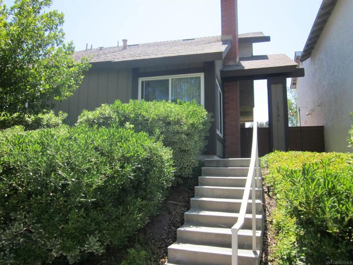 10706 Esmeraldas Dr  San Diego CA 92124 photo
