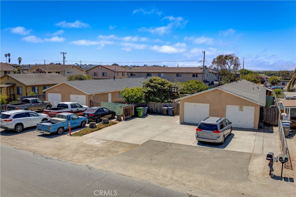 Property Photo:  2120 Ocean Street  CA 93445 