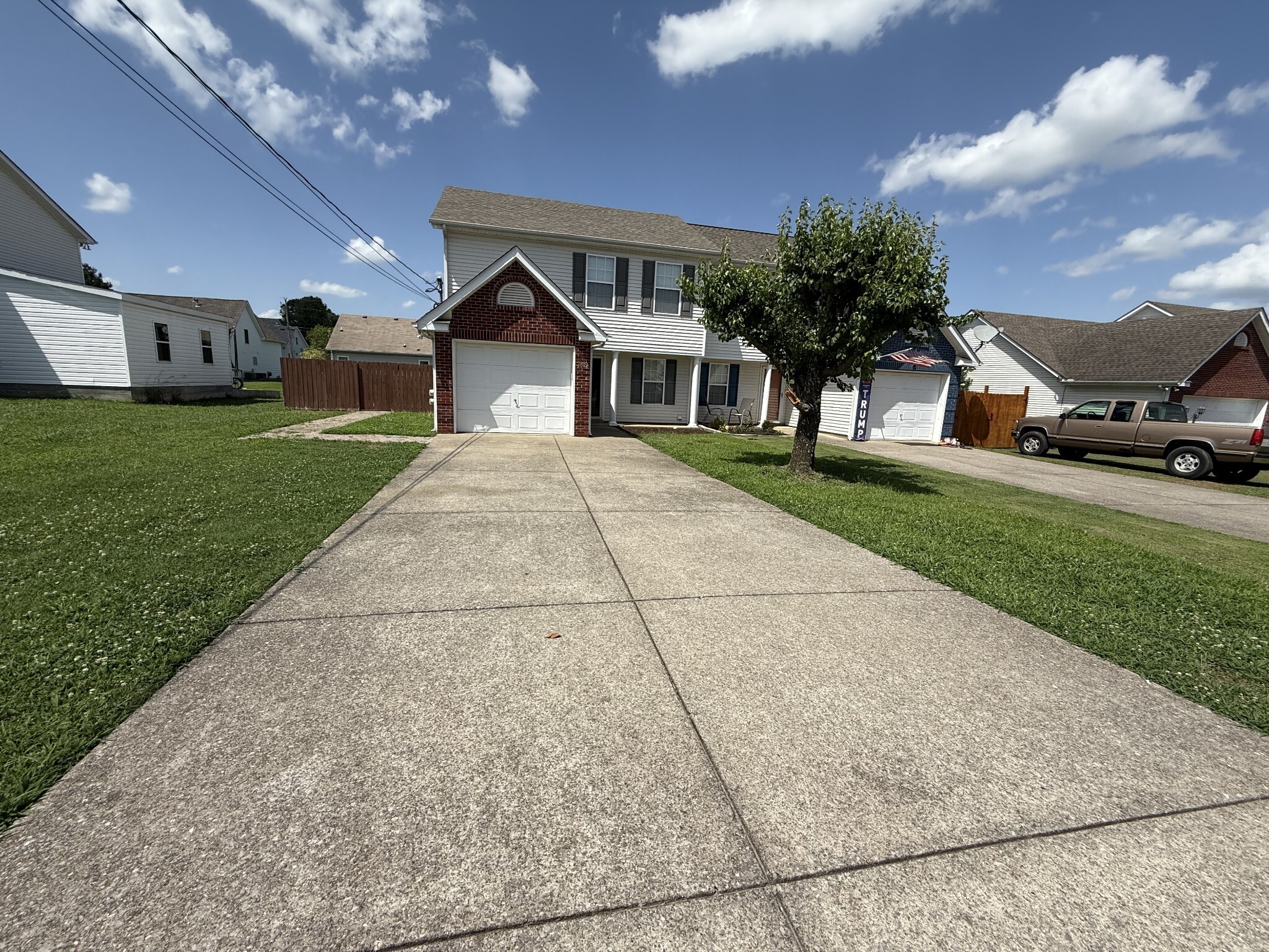 Property Photo: 1022 Stonemark Trl TN 37086