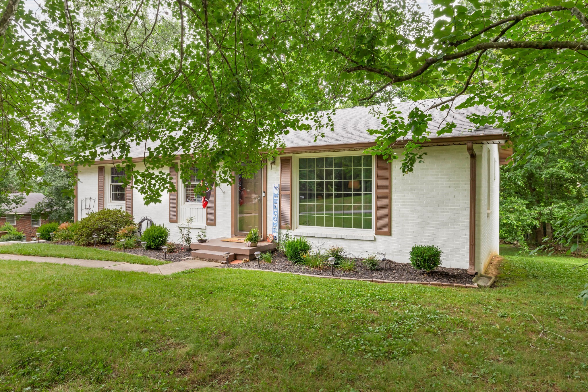 Property Photo:  426 Seay Ct  TN 37043 