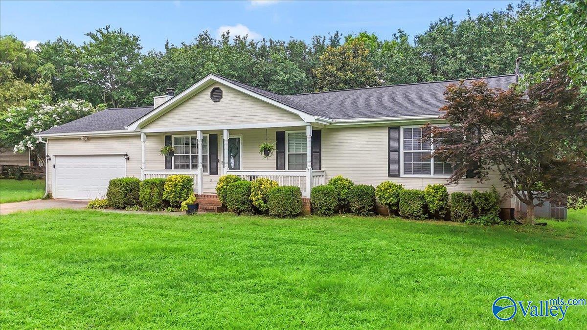 Property Photo:  104 McClellan Lane  AL 35749 