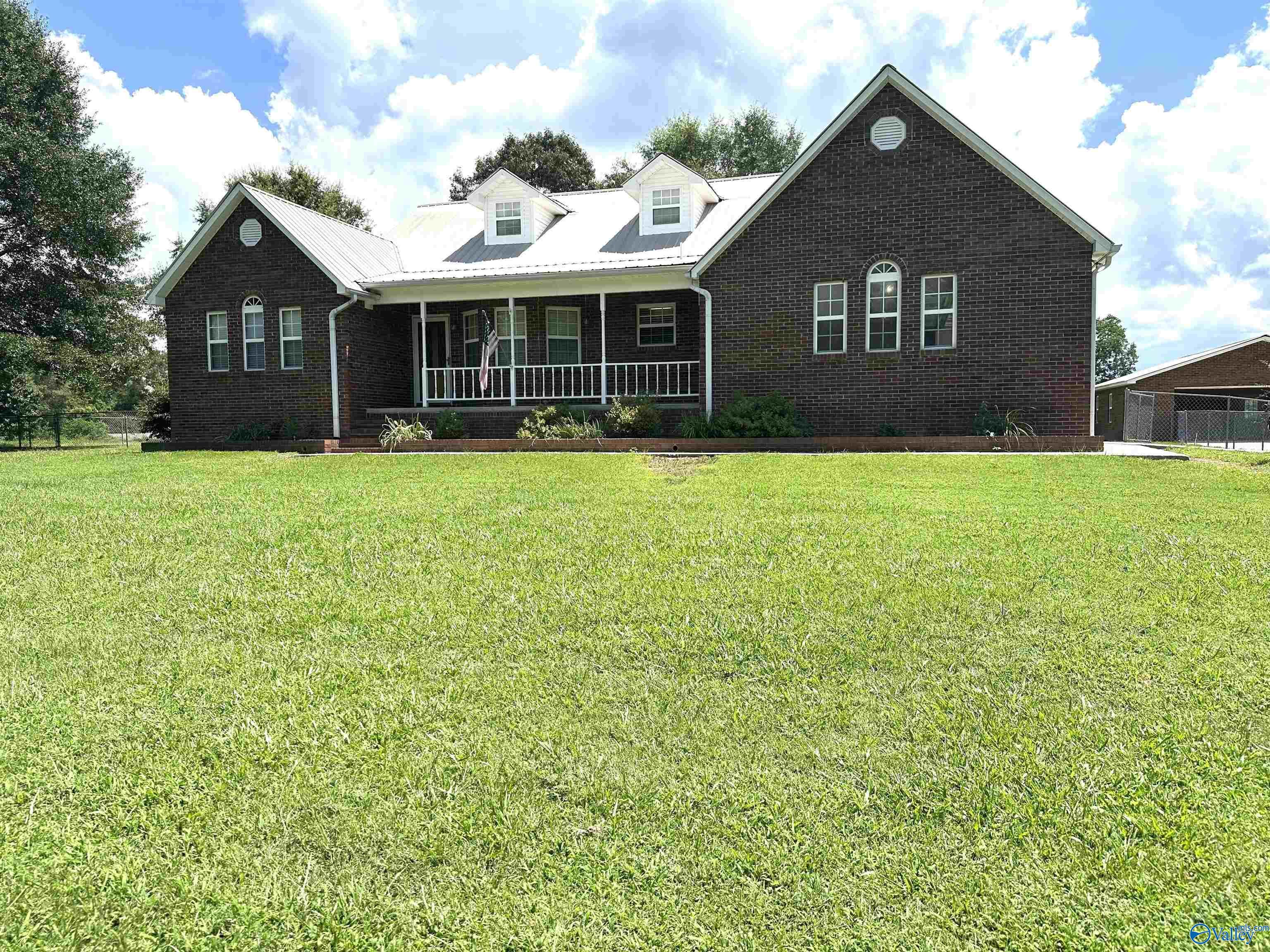 Property Photo:  4636 Sardis Road  AL 35956 