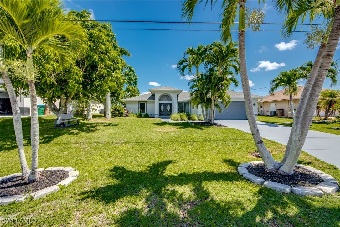 Property Photo: 121 SE 17th Street FL 33990