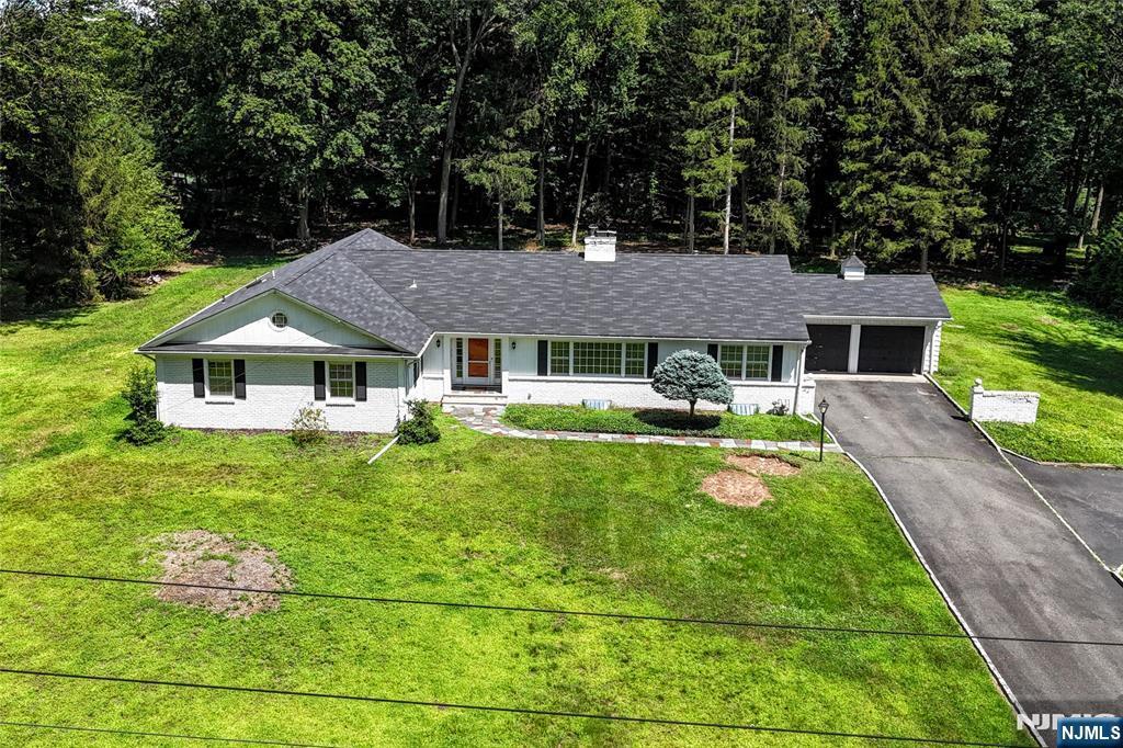 47 Twin Brooks Road  Saddle River NJ 07458 photo