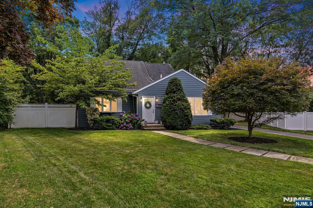 11 Dean Court  Rutherford NJ 07070 photo