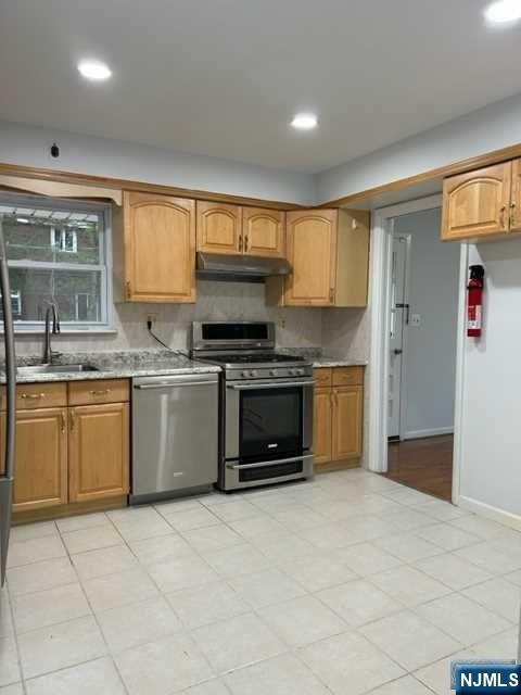Property Photo: 784 Bergen Boulevard 1st Fl NJ 07657