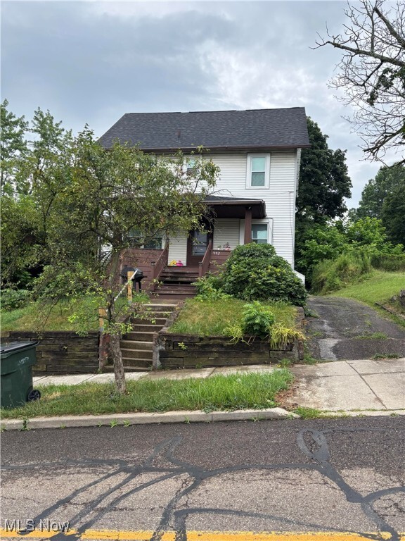 Property Photo:  992 5th Avenue  OH 44306 