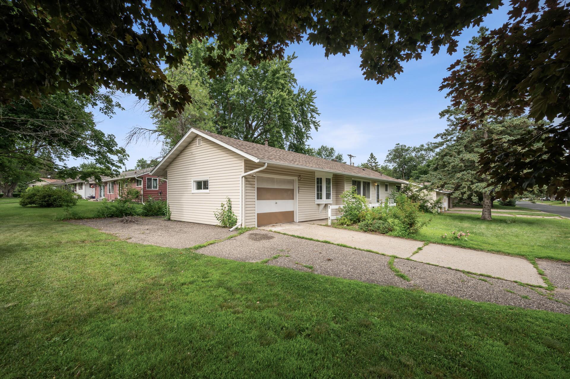 Property Photo: 416 19th Street W MN 55033