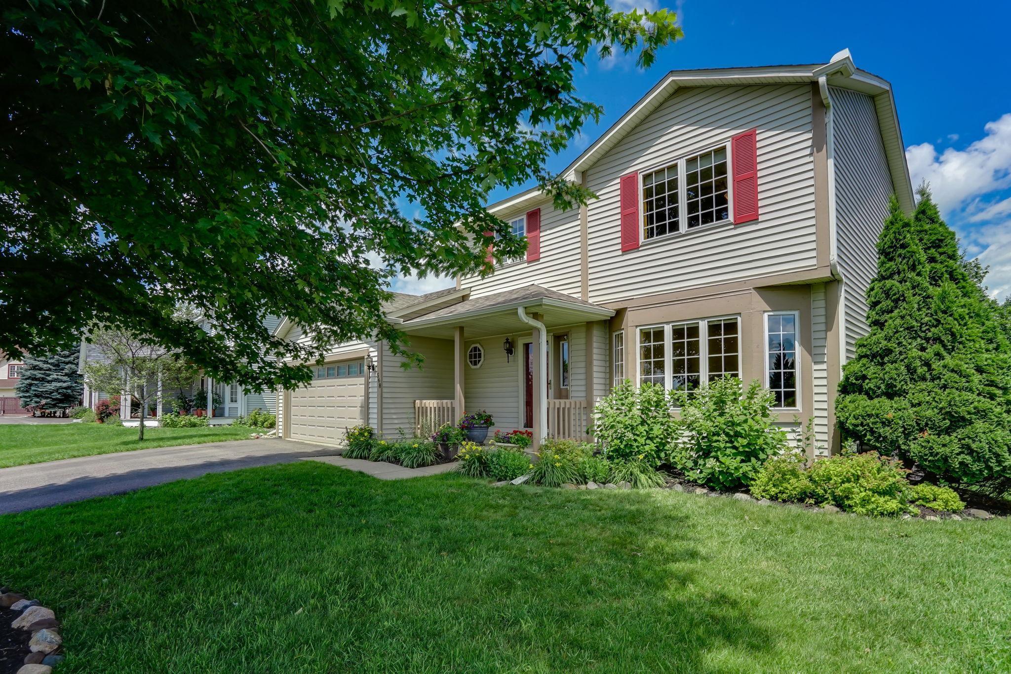 568 Falcon Ridge Road  Woodbury MN 55125 photo