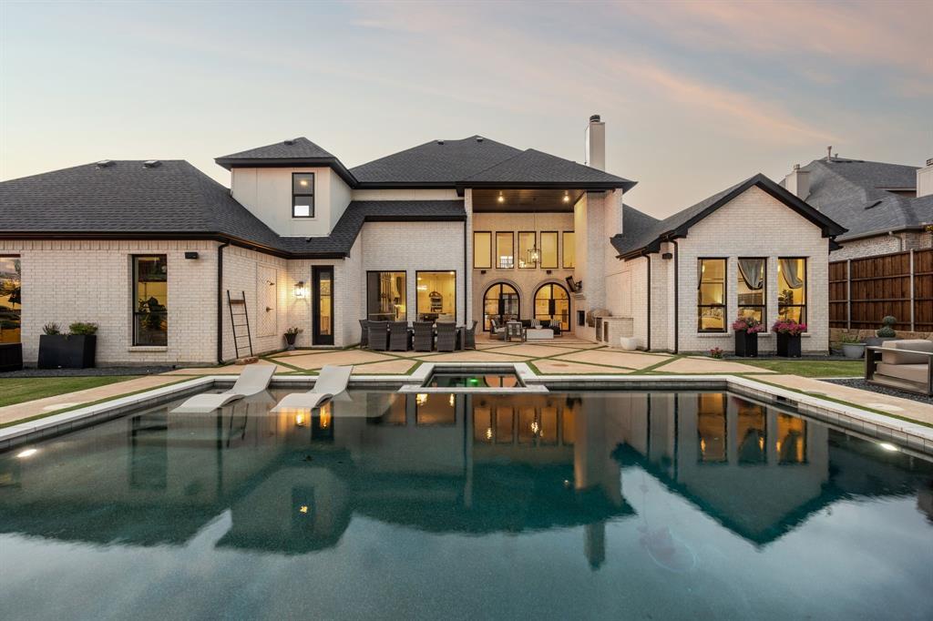 Property Photo: 1501 Latigo Court TX 75078
