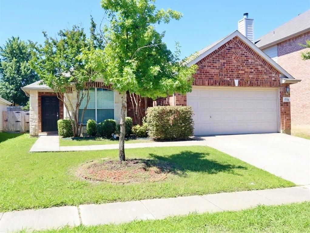 Property Photo: 1734 Duck Cove Drive TX 76227