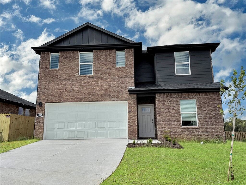 Property Photo: 5529 Selah Street AR 72764