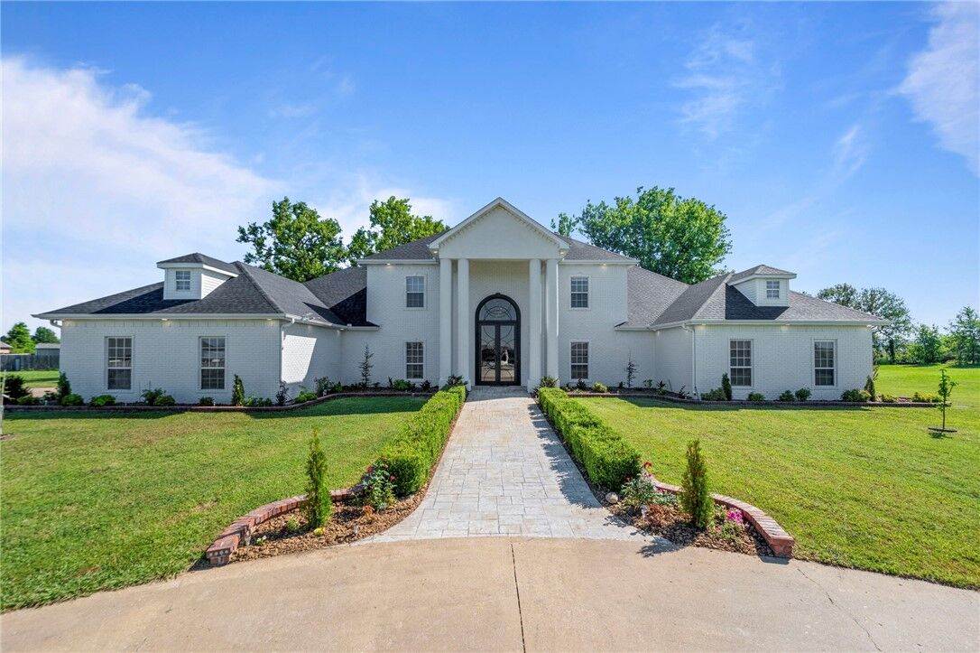 Property Photo:  862 Via Firenze Avenue  AR 72762 
