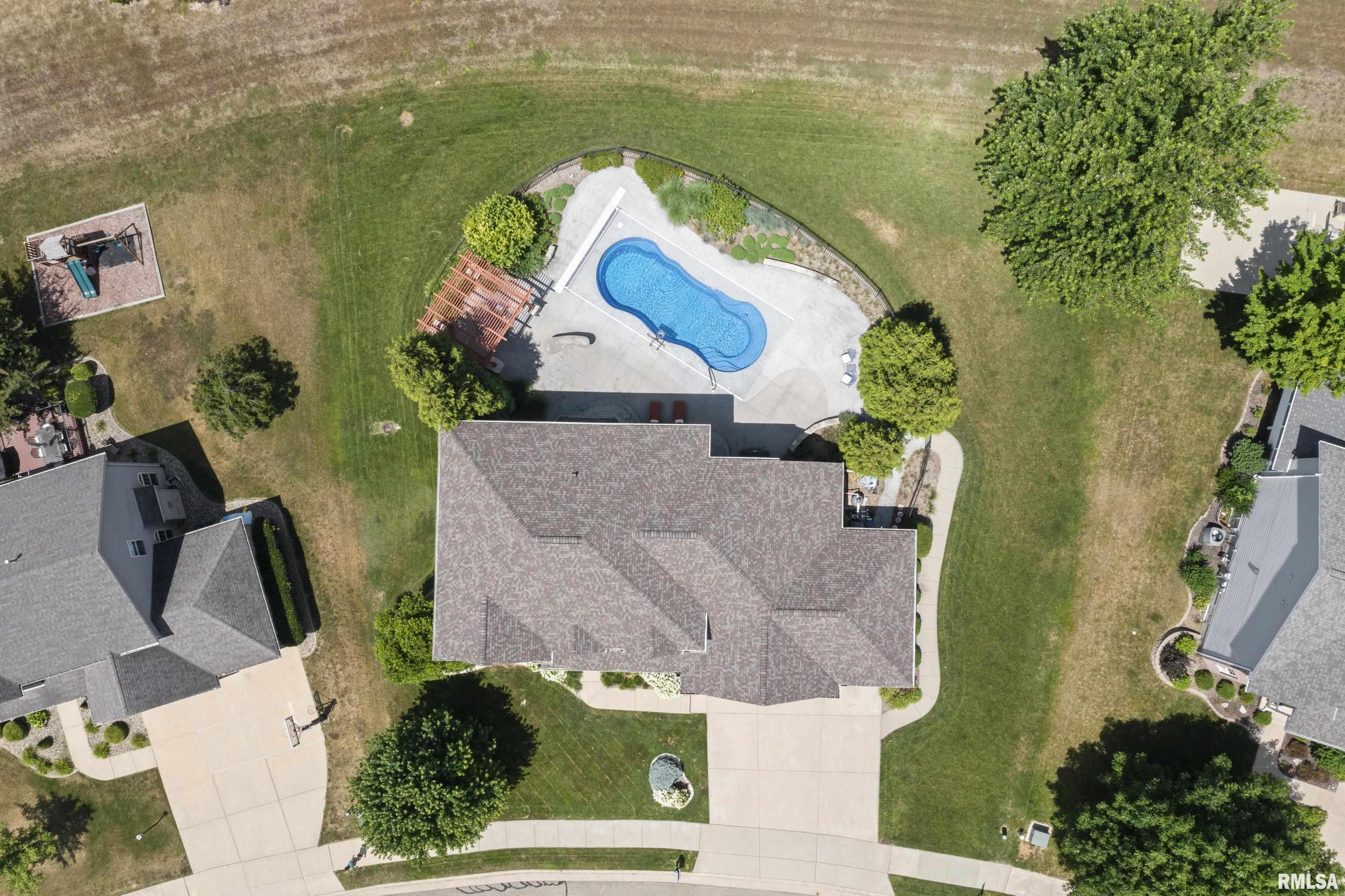 Property Photo: 10615 N Collett Road IL 61615
