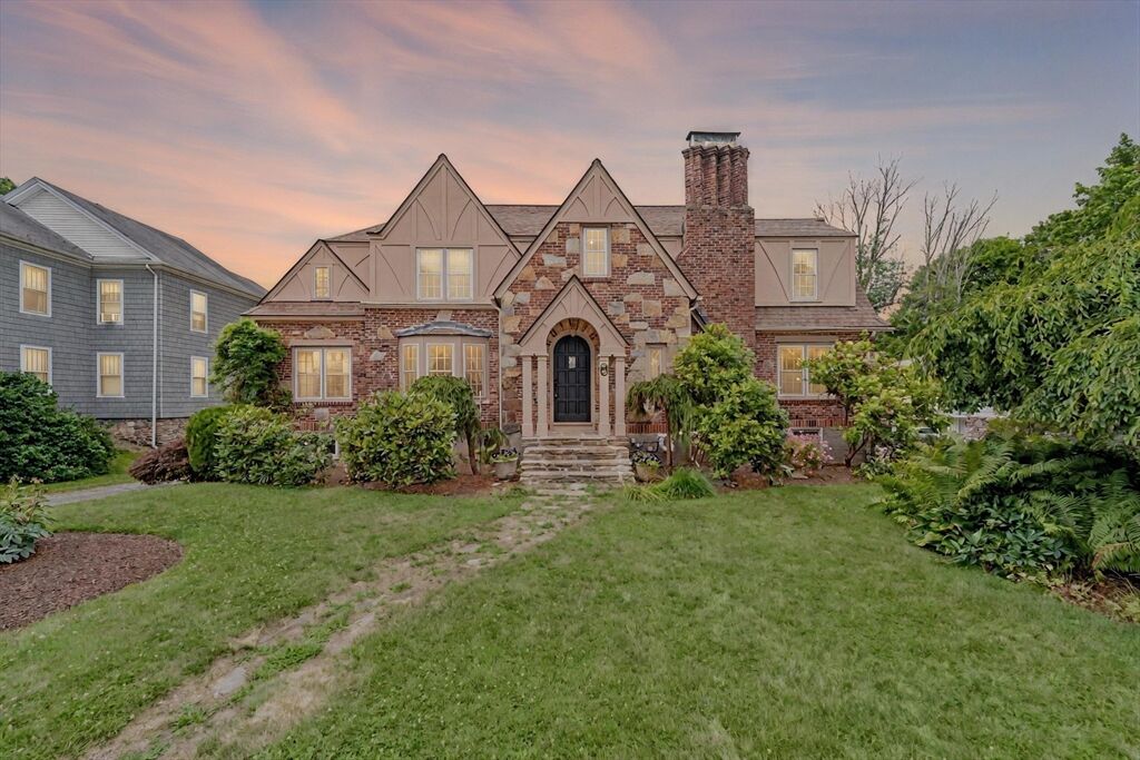 Property Photo: 44 Highland St MA 01550