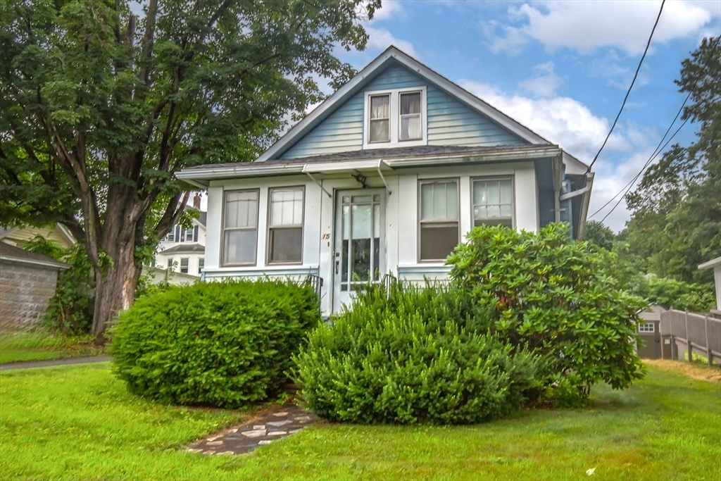 Property Photo:  15 Oak St  MA 01089 