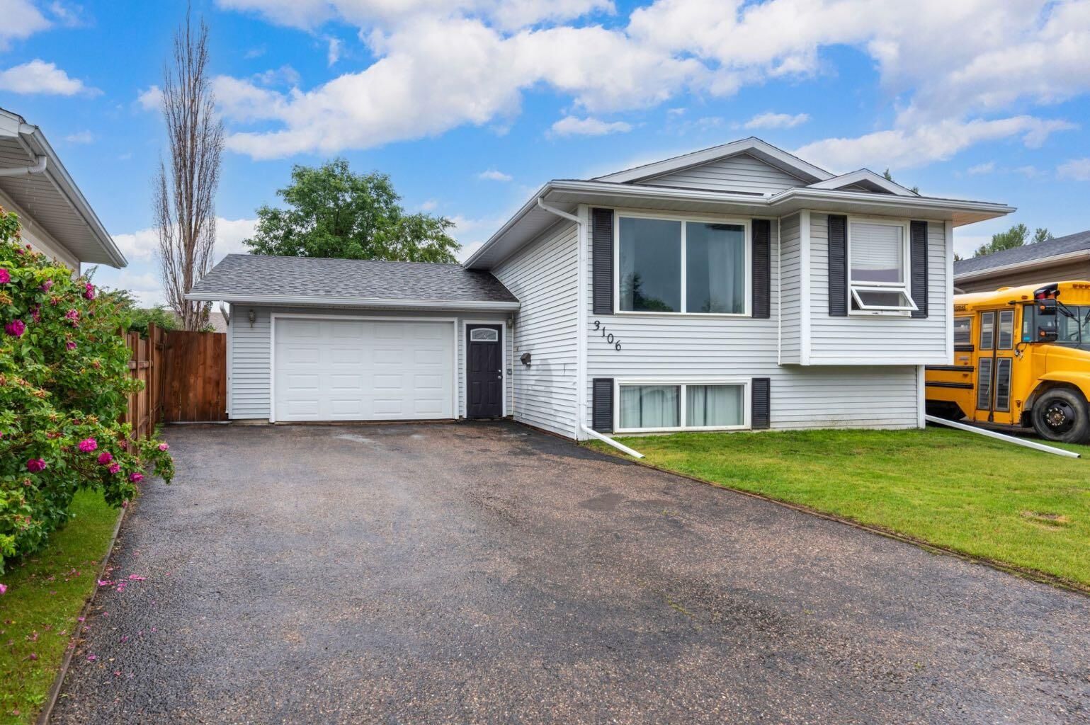 Photo de la propriété: 3106 46 Avenue SK S9V 1Y1
