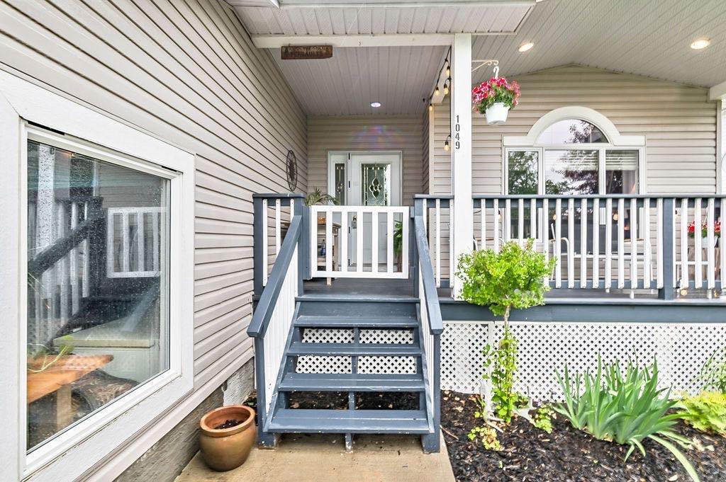 Property Photo: 1049 3 Street SW AB T0L 0H0