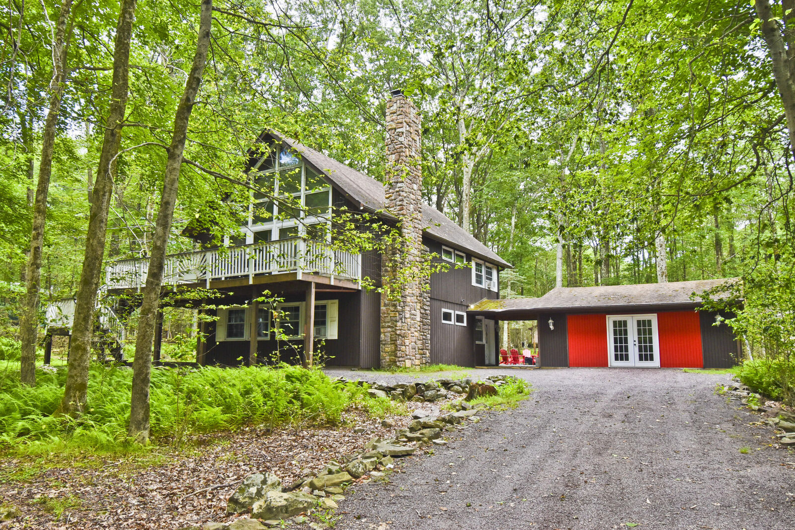 Property Photo:  1046 Maple Drive  PA 18347 