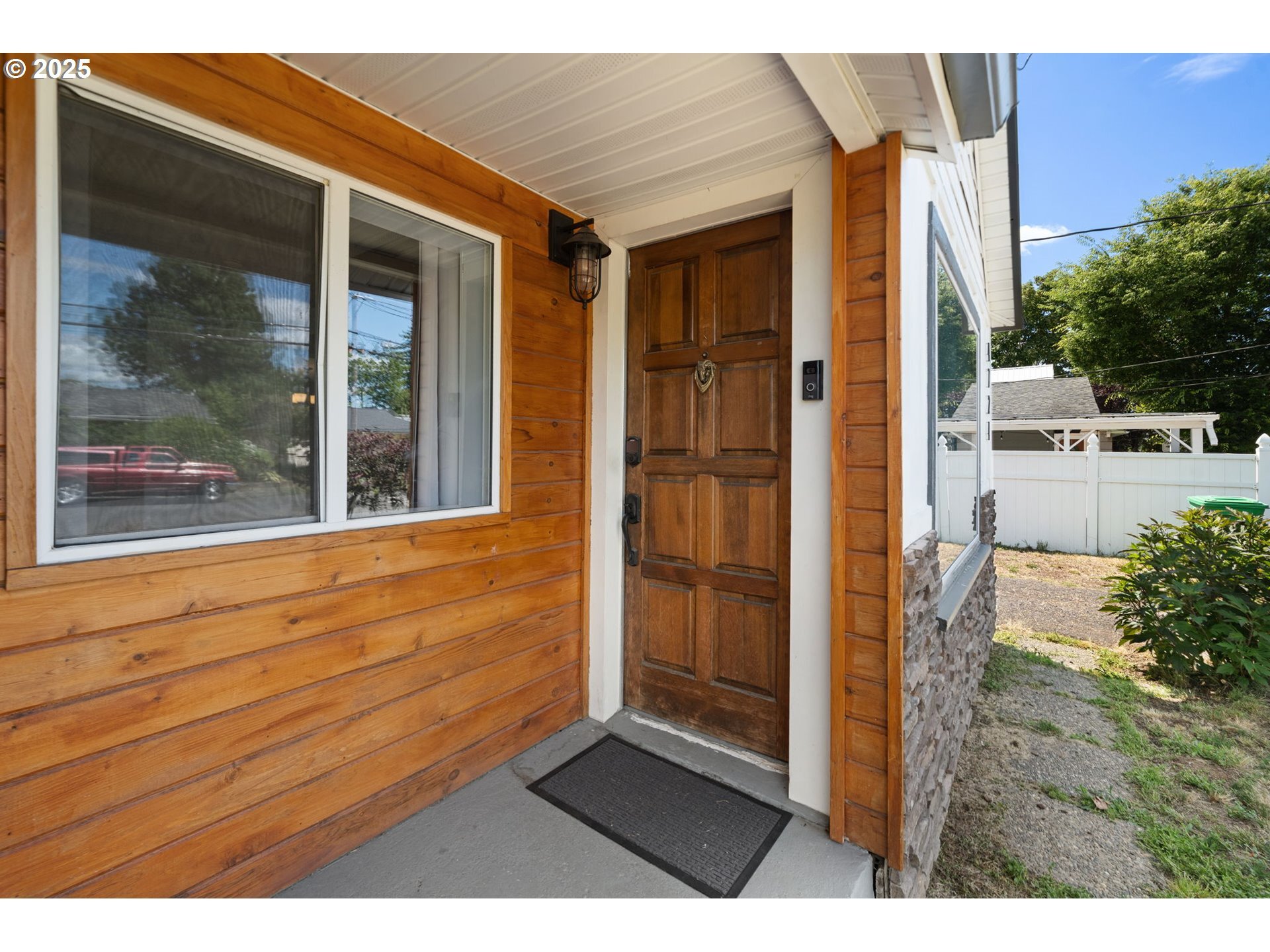 Property Photo: 4724 SE 99th Ave OR 97266