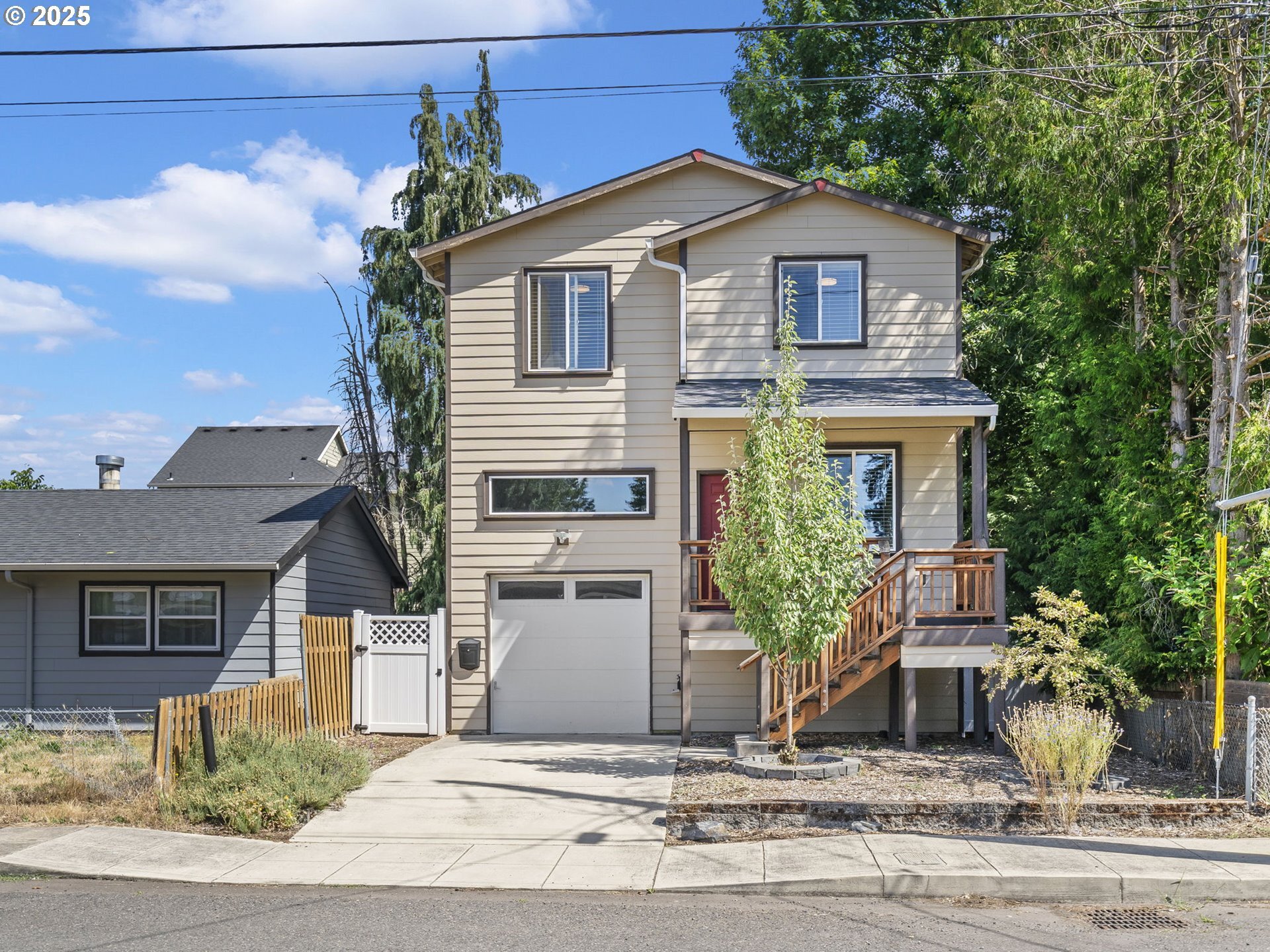 Property Photo: 9971 SE Yukon St OR 97266