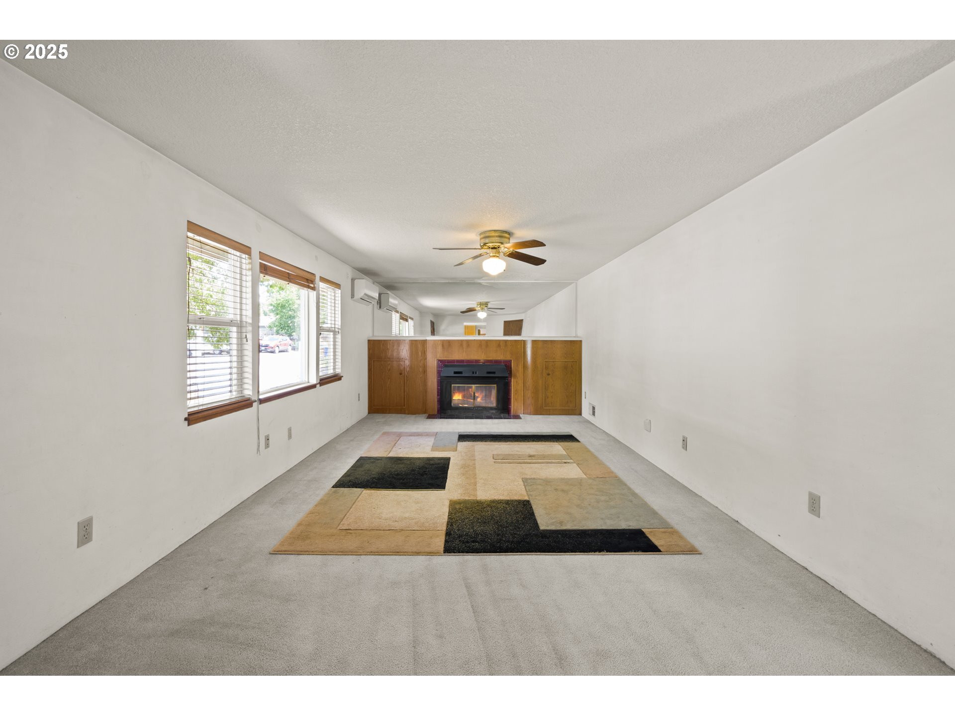Property Photo: 2518 SE Chestnut St OR 97267