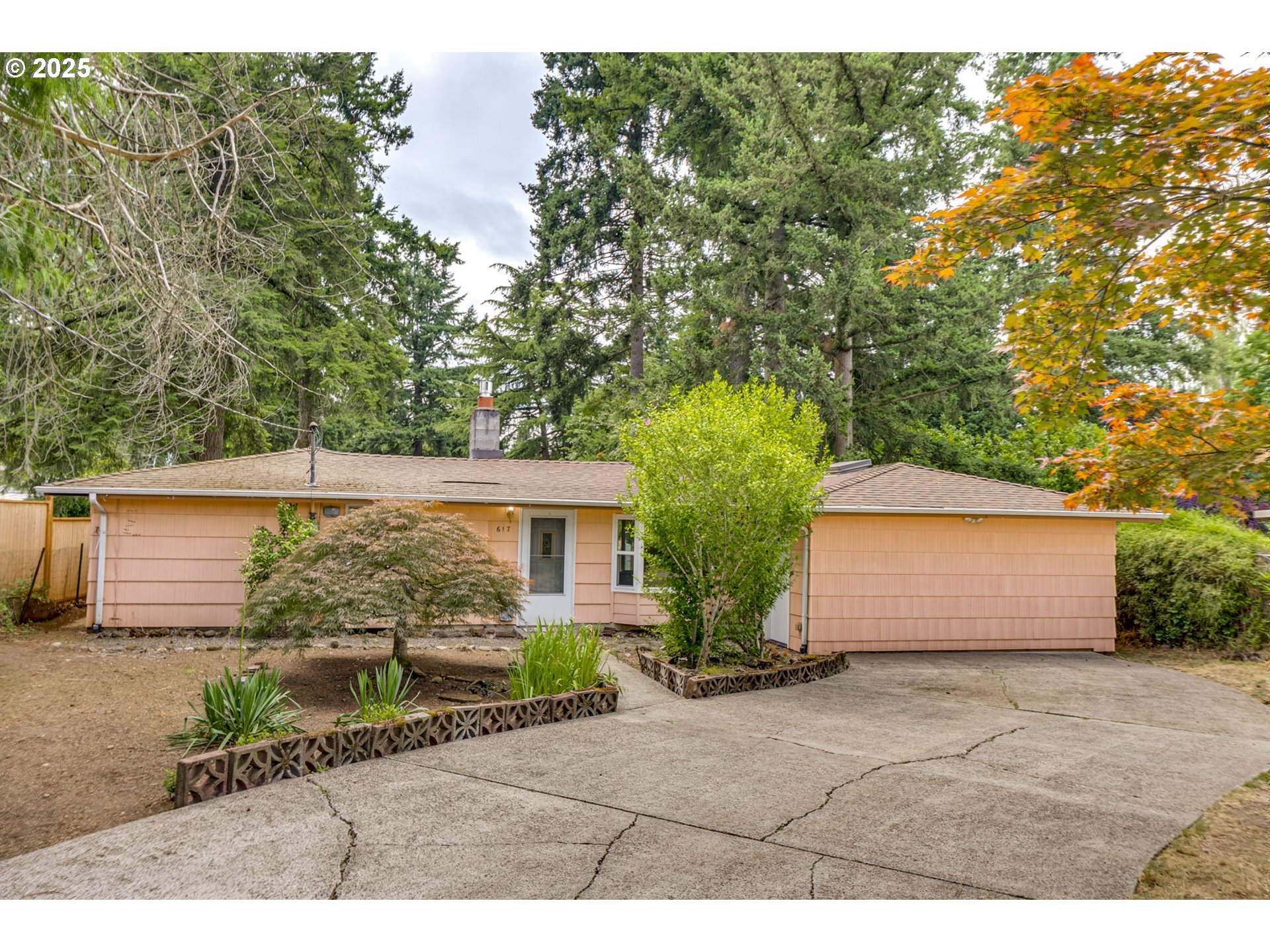 617 NE 120th Ave  Portland OR 97220 photo