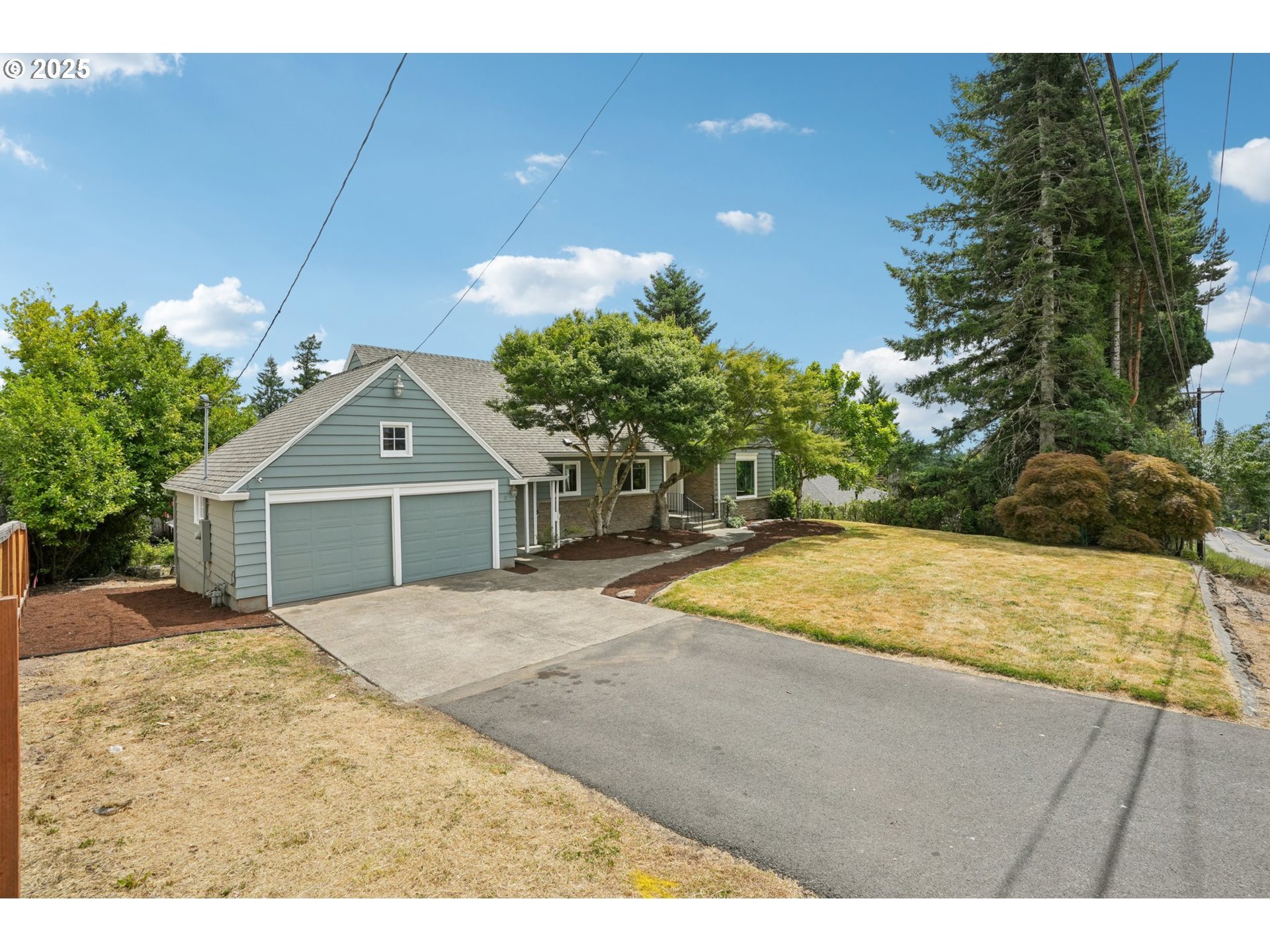 Property Photo: 1670 NW 119th Ave OR 97229