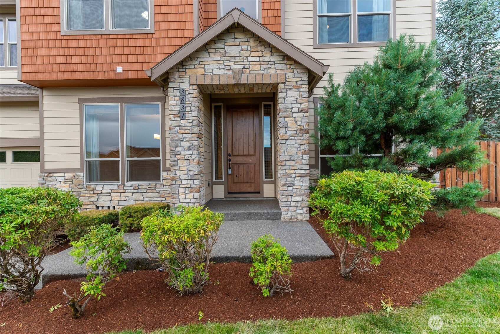 Property Photo:  3831 NW Jasmine Street  WA 98607 