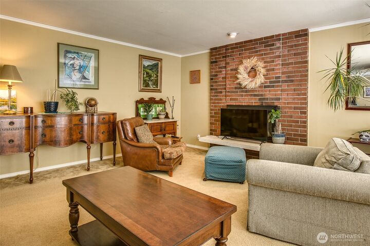 Property Photo:  2120  Niagara Drive  WA 98229 