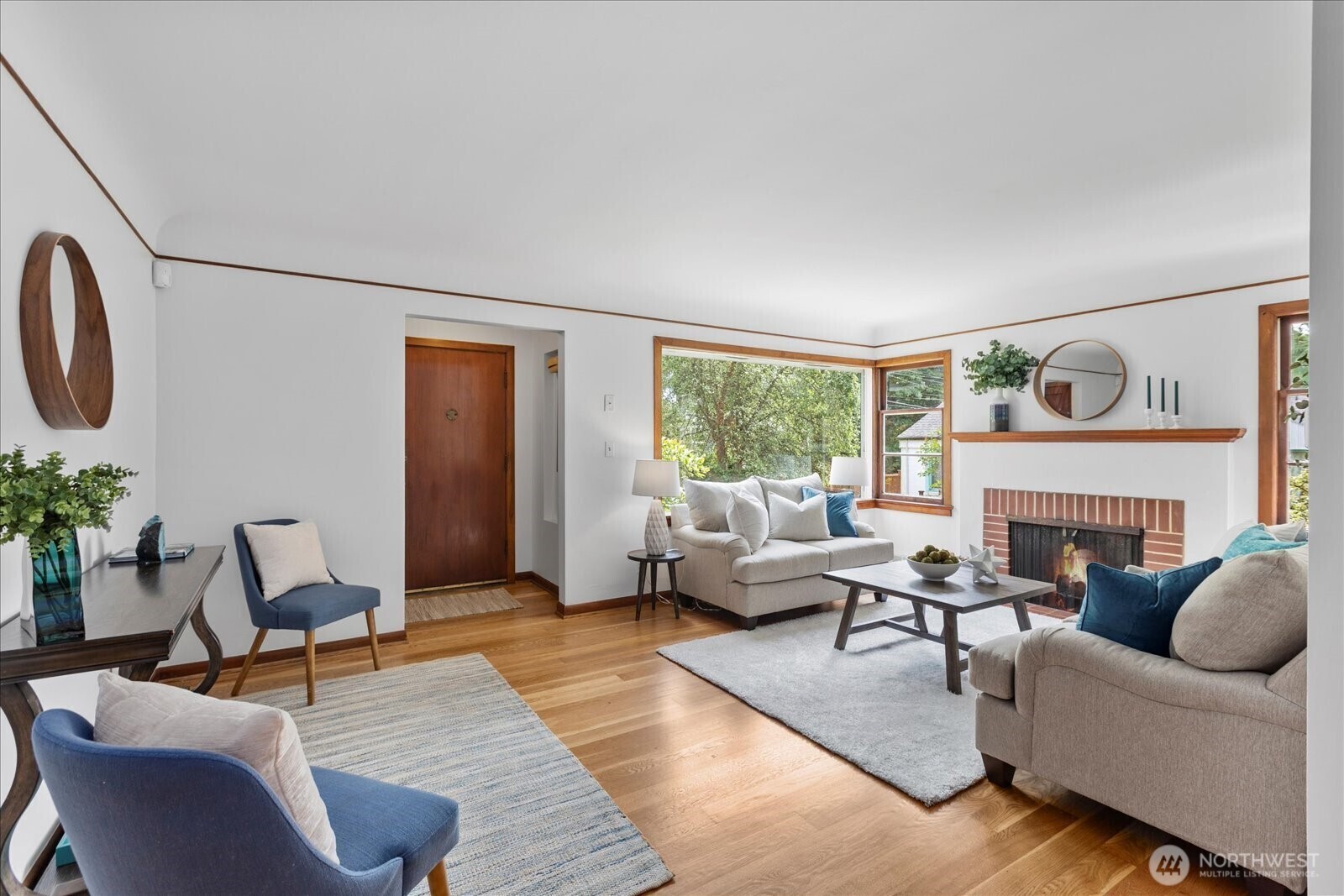 Property Photo: 10417 20th Avenue NE WA 98125