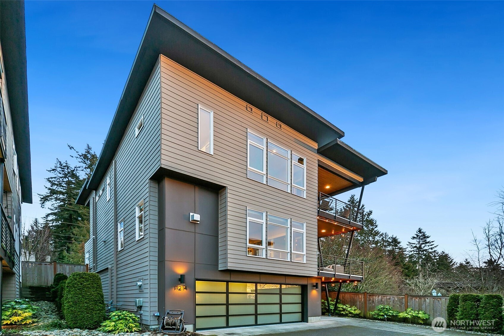 11214 NE 68th Street  Kirkland WA 98033 photo