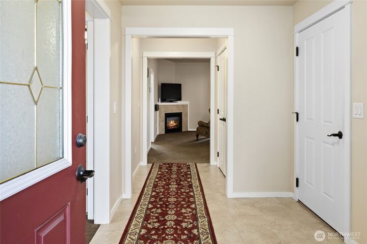 Property Photo:  803 S Willow Street 1301  WA 98926 