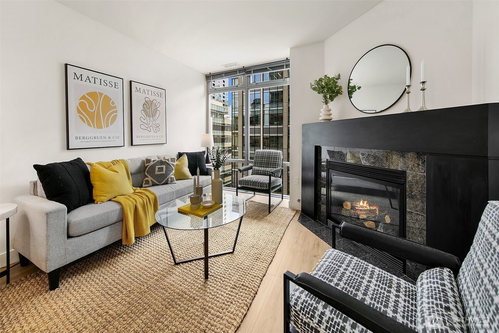 Property Photo: 819 Virginia Street 1606 WA 98101