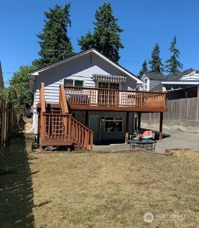 Property Photo:  5910  21st Avenue SW  WA 98106 