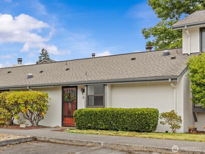 Property Photo:  4811  76th Street NE 5  WA 98270 