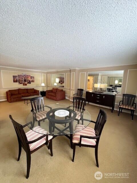Property Photo:  4540  8th Avenue NE 903  WA 98105 