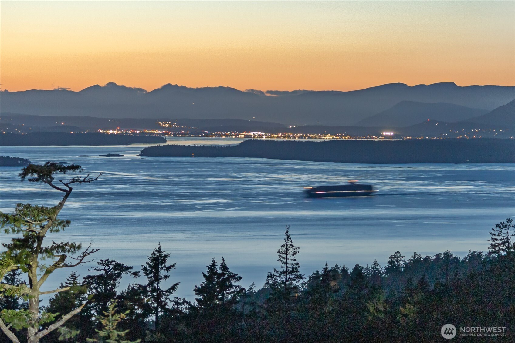 Property Photo: 133 Rockledge WA 98250