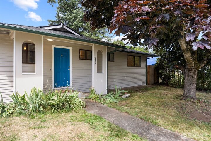 6819  Braker Way  Lynden WA 98264 photo