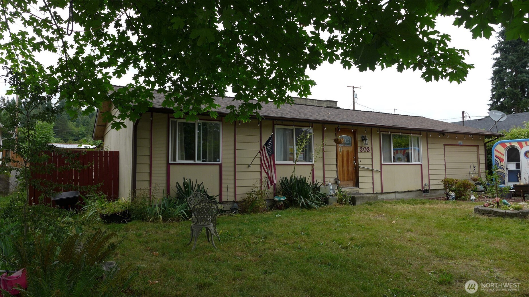 Property Photo: 203 S Nenant WA 98530