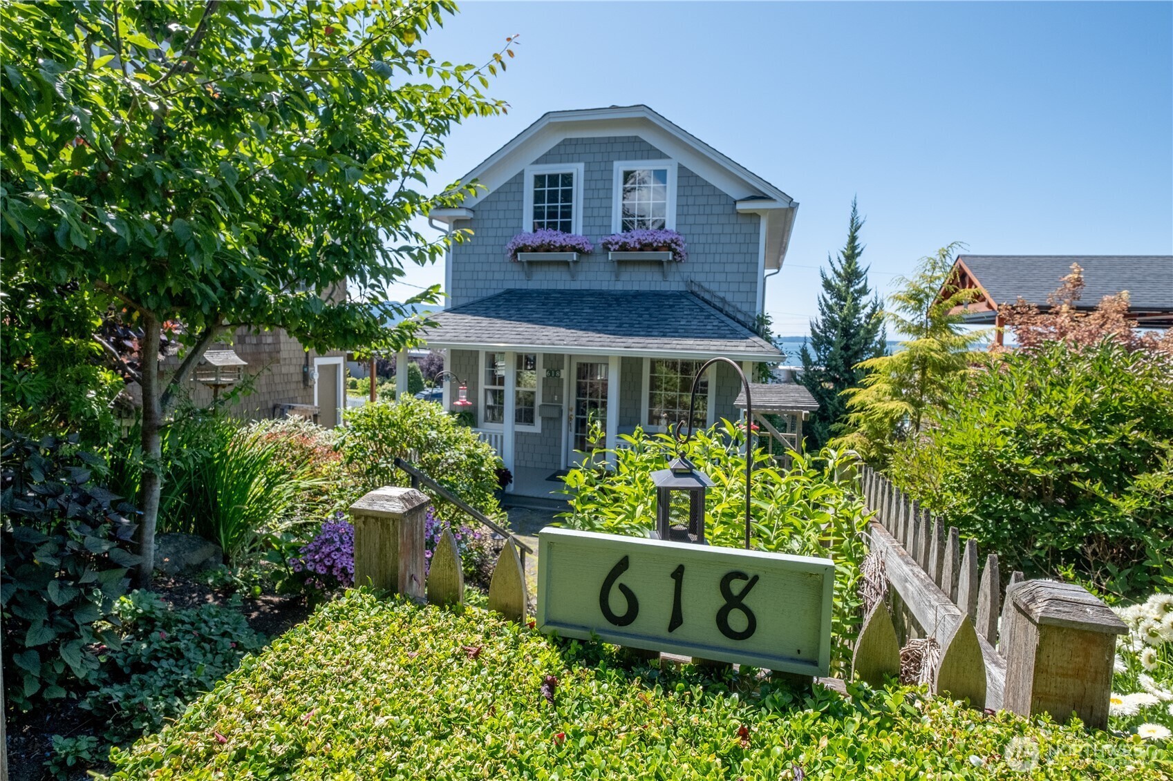 Property Photo:  618  12th Street  WA 98225 