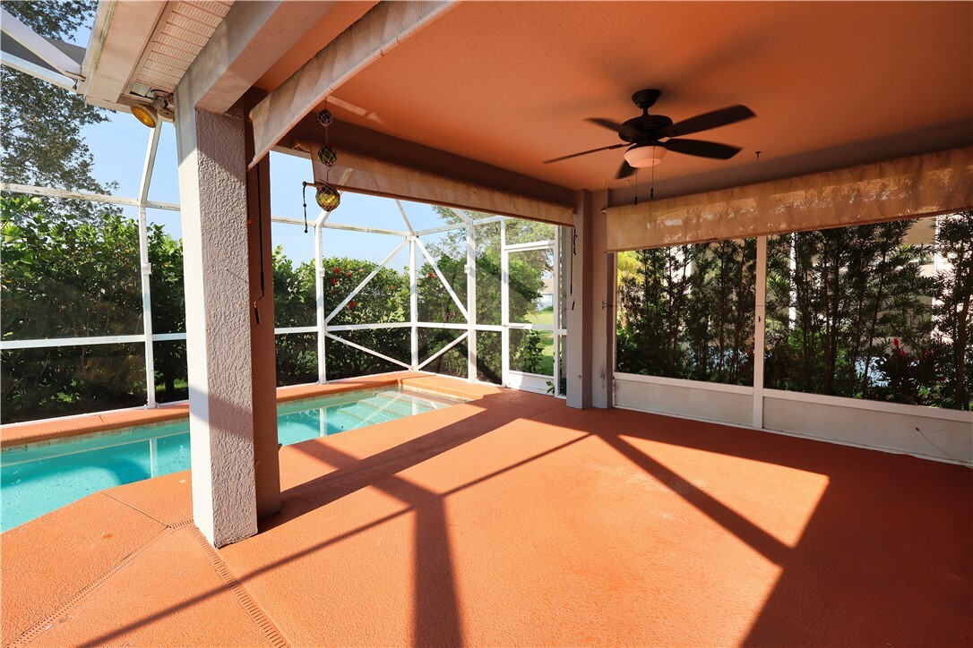 Property Photo: 1148 N 13th Square FL 32960
